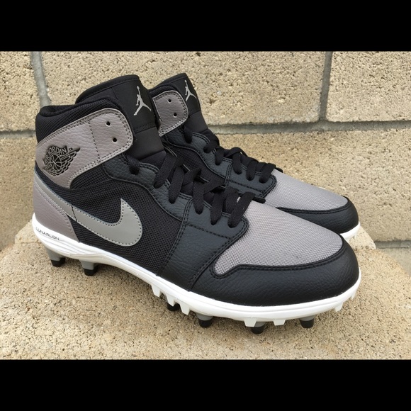 Nike AirJordan Retro 1 TD Mid Football Cleats - Picture 8 of 8